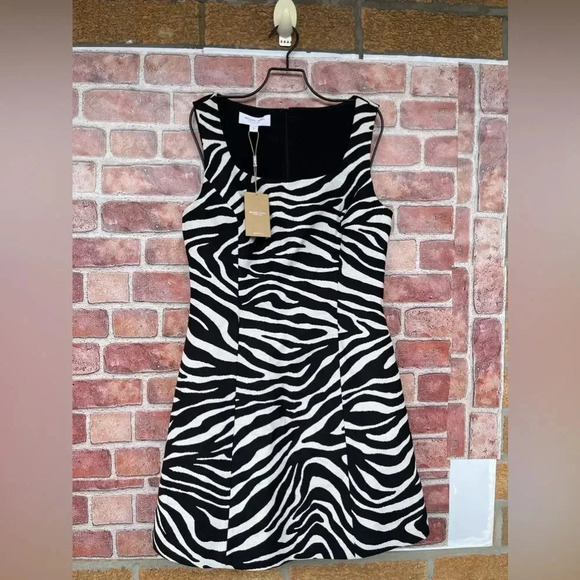 MICHAEL KORS COLLECTION Zebra Wool Jacquard Dress size 8 - Picture 7 of 17